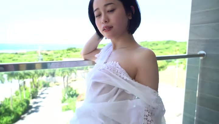 REBD-601Minamo ハイビスカスと水平線・MINAMO