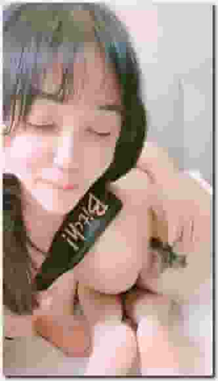 00后两个刚播萝莉萌妹双女大秀，年龄不大骚的很，爸爸操死我好不好，双马尾无毛一线天美穴，玻璃棒插入菊花 new