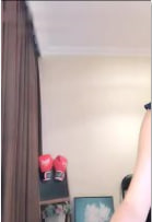 辣妹椅子上扭腰脱衣自摸巨乳，骚穴淫荡诱惑