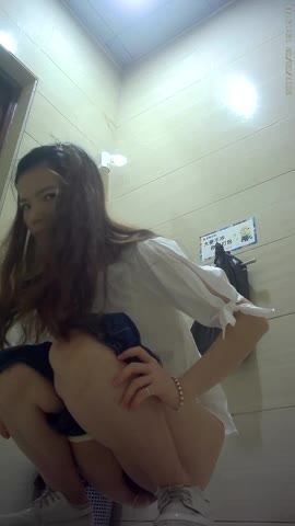极品身材健身女神甄玉珠肌肉男会员牛仔裤女神跪舔极品丰臀后入爆操A new